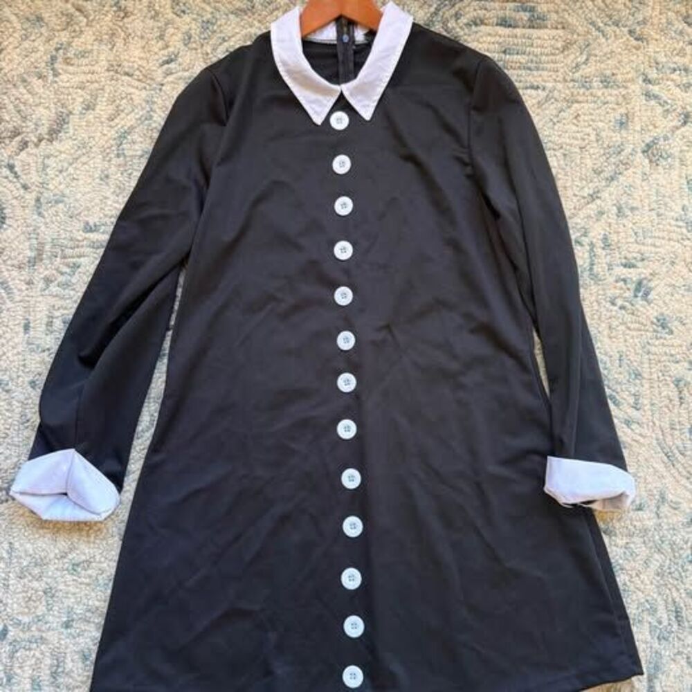 Spirit Halloween The Addams Family Wednesday Addams Costume Dress Size XL